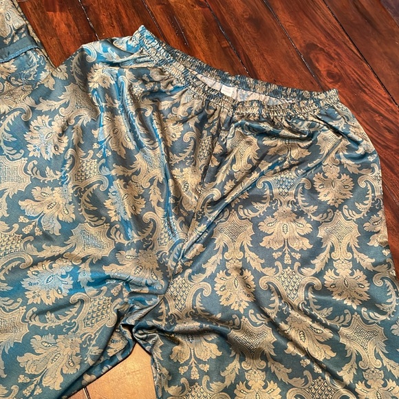 Victoria’s Secret vintage satin pajama set size large - Picture 8 of 8